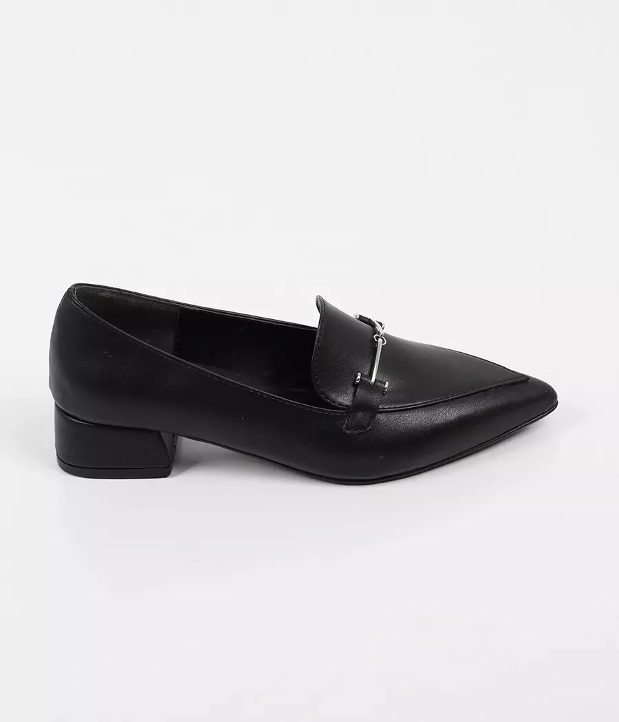 Escarpin Avec Boucle Petit Talon Corné Réf : 777